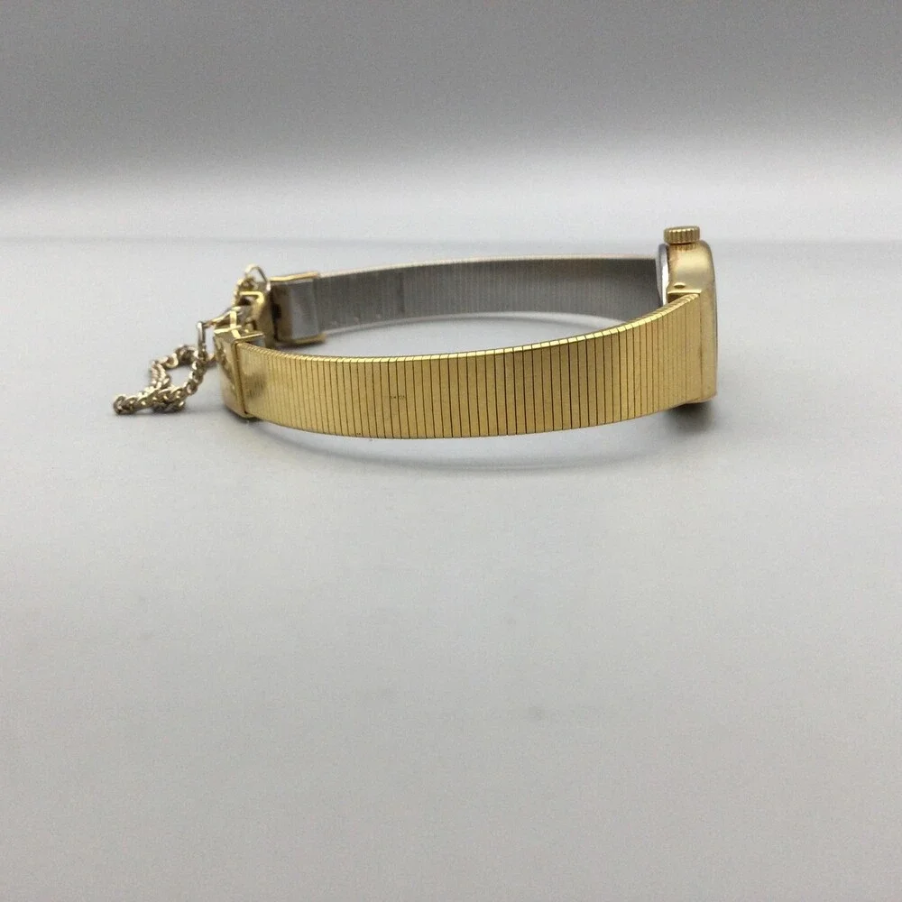 Pulsar Womens Watch 16mm Oval Gold Tone Bracelet Dress V232-5960 New Battery 6